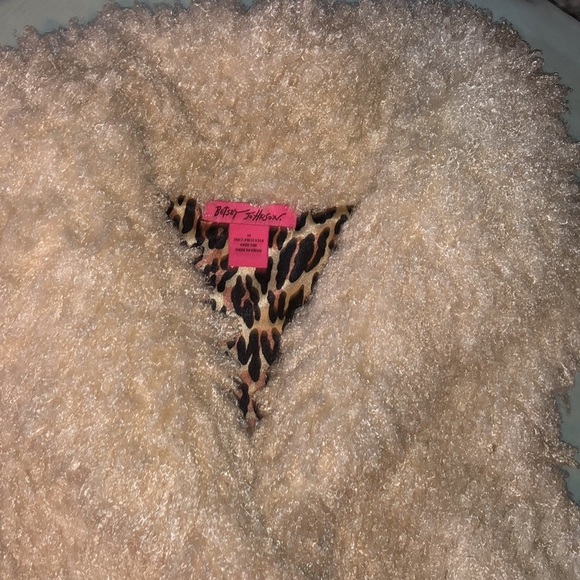 Betsey Johnson fluffy soft plush vest - Picture 2 of 5